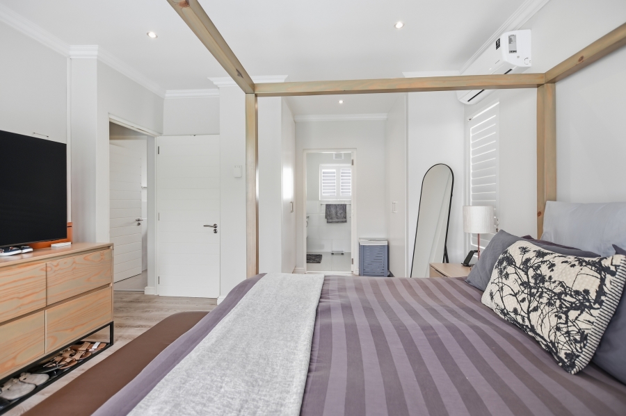 4 Bedroom Property for Sale in Sunningdale Western Cape